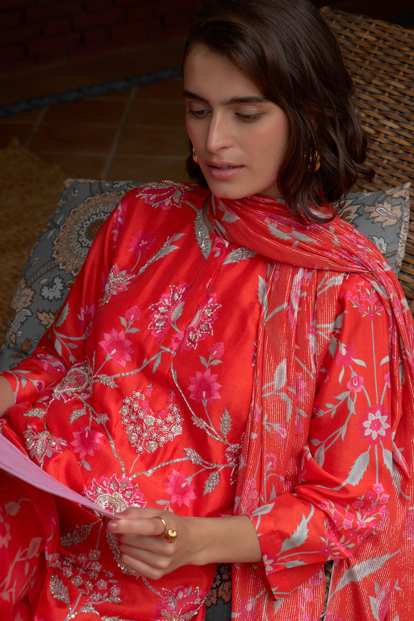 Scarlet Highlight Sharara