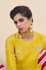 Sonnet Yellow Silk Kurta Set – Archana Shah