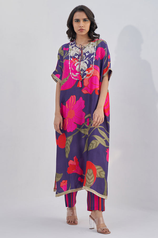 Mallika singhania in Tailsman