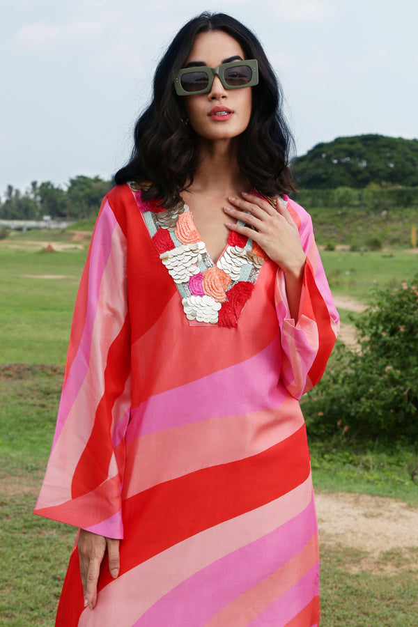 Wavy Pink Maxi Kaftan